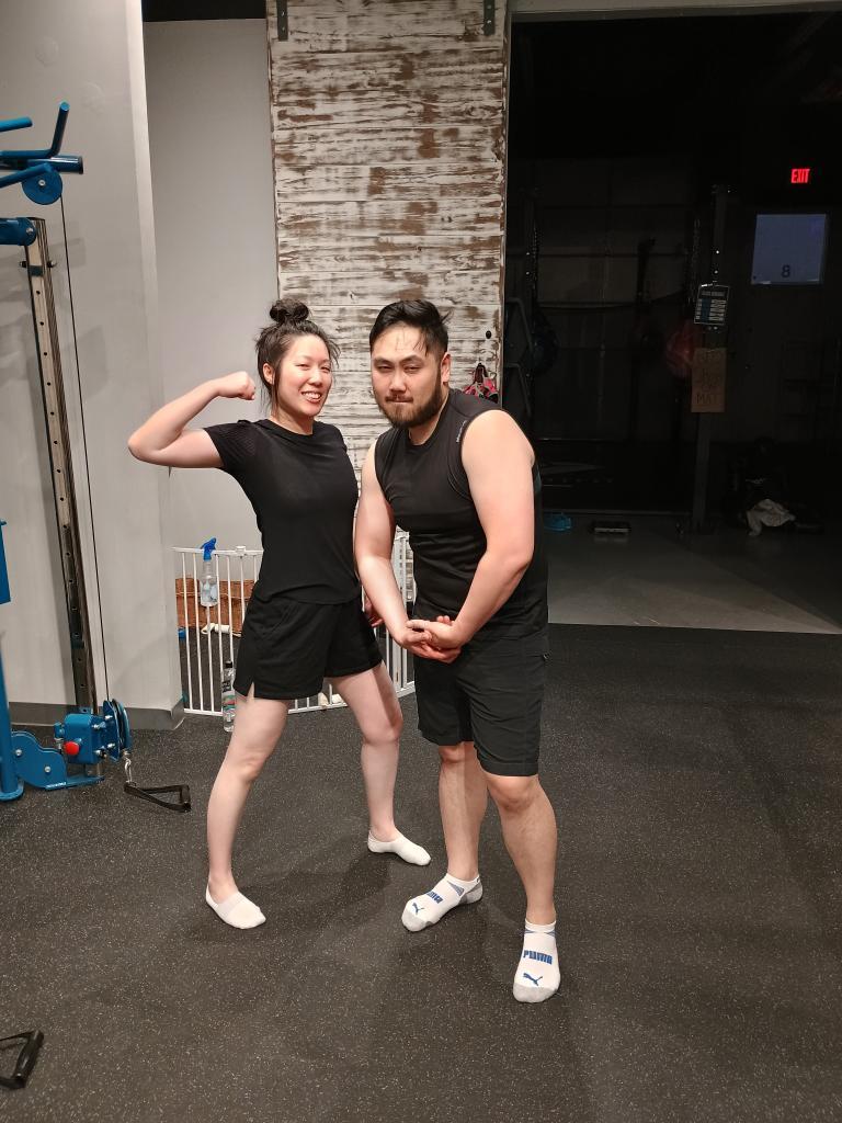 Couple training together at the private Everybitfit personal training studio in Scottsdale